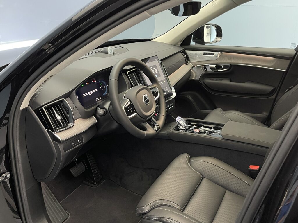 VOLVO XC90 2.0 T8 TE Ultra Dark eAWD-image-11