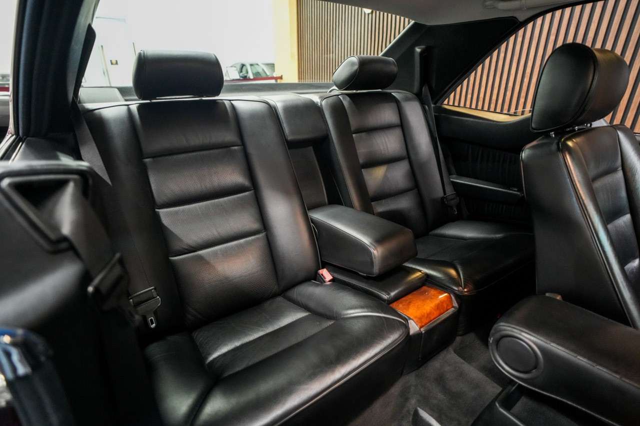 MERCEDES-BENZ 300 CE-image-15