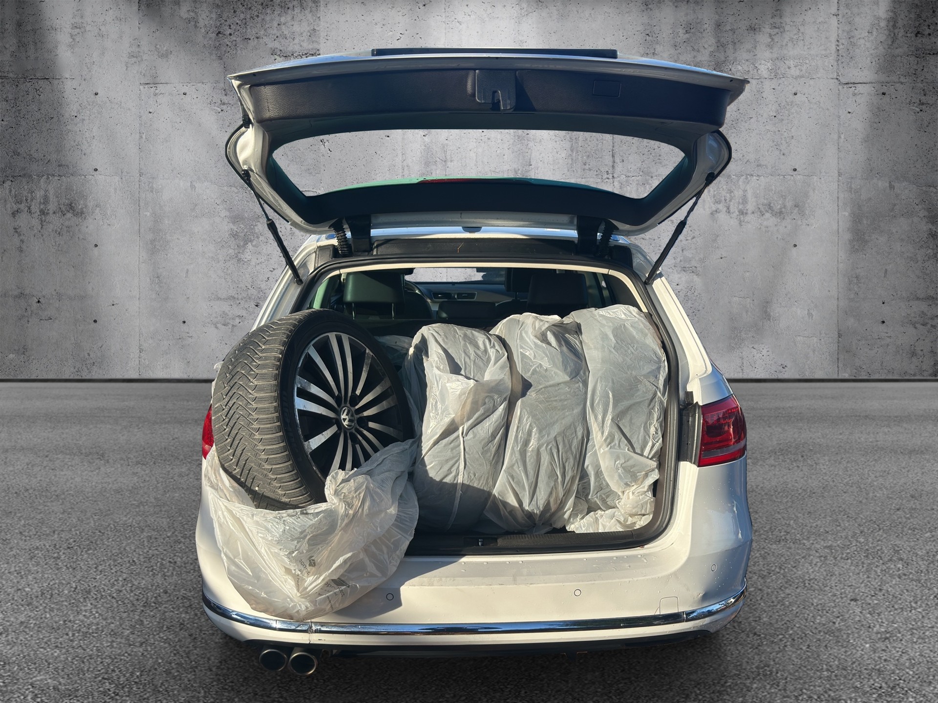 VW Passat Variant 2.0 TDI BMT Highline DSG-image-8