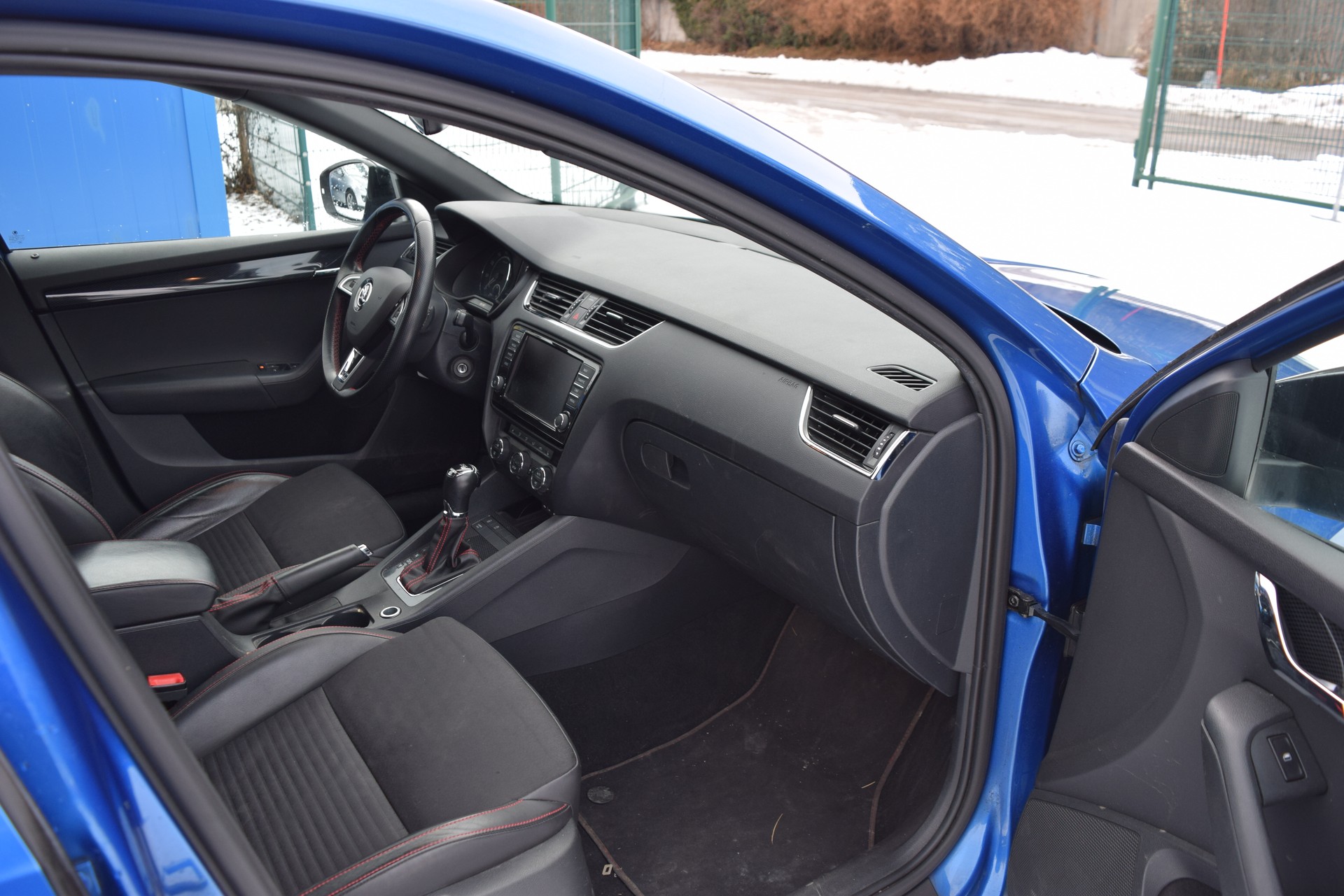 SKODA Octavia Combi 2.0 TSI RS DSG-image-9