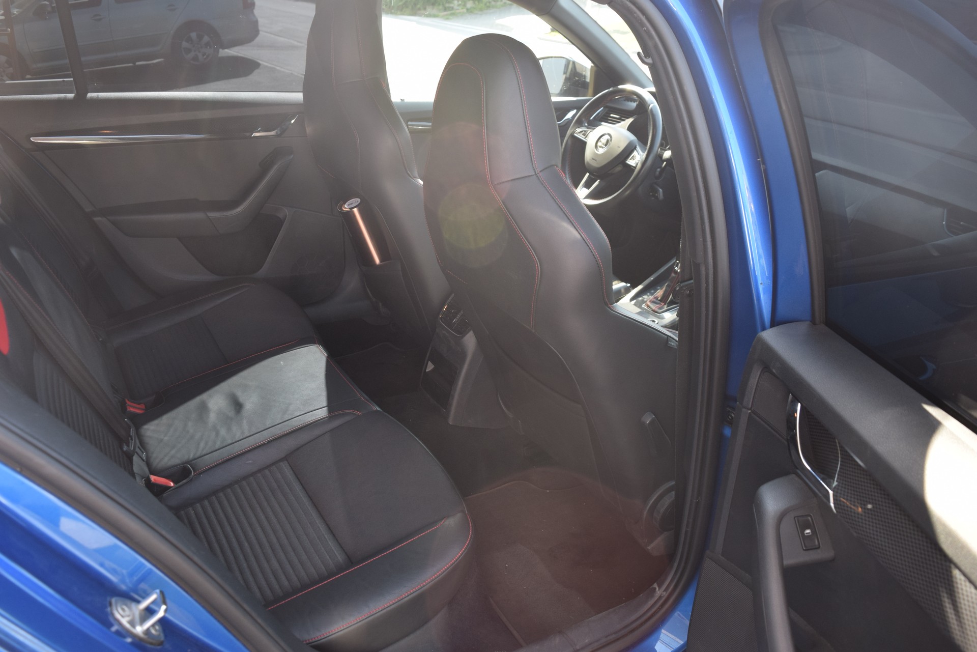 SKODA Octavia Combi 2.0 TSI RS DSG-image-10