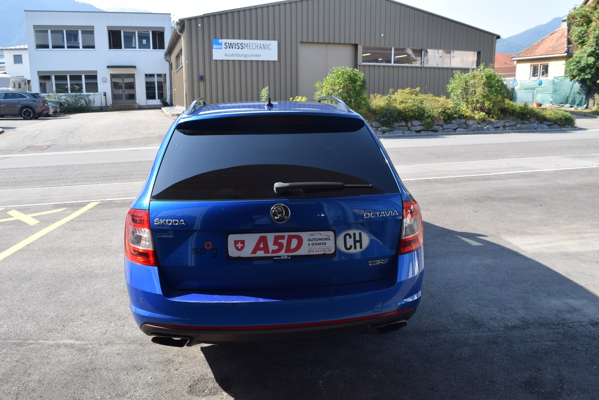 SKODA Octavia Combi 2.0 TSI RS DSG-image-5