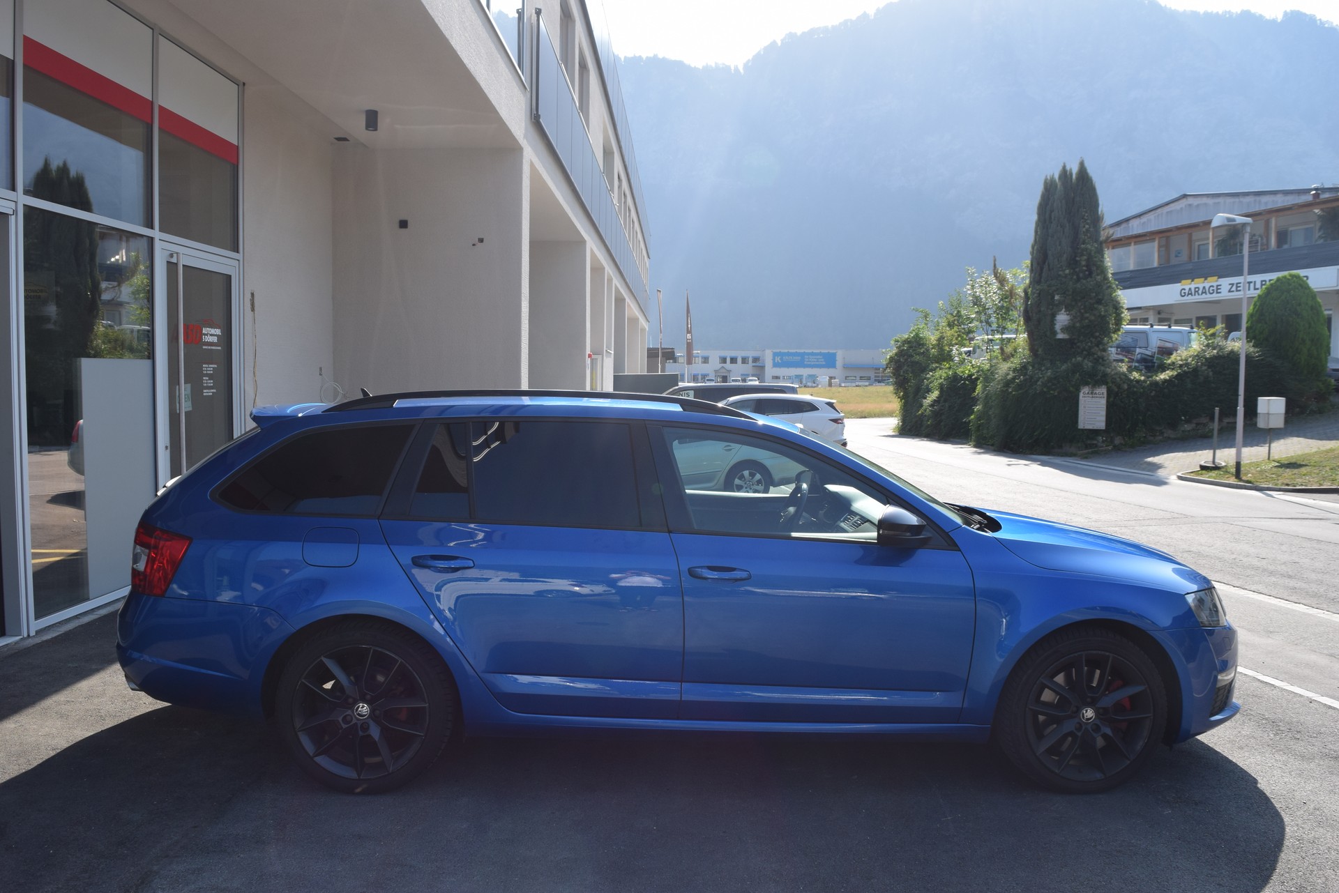 SKODA Octavia Combi 2.0 TSI RS DSG-image-8