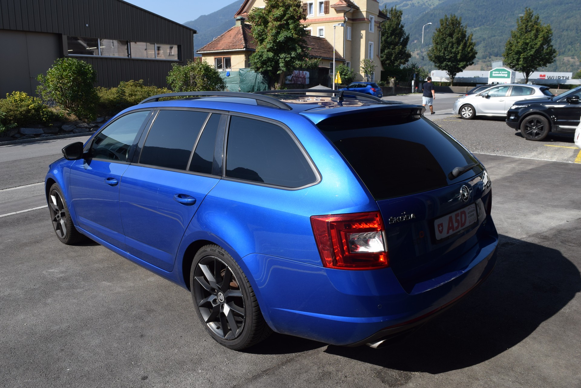 SKODA Octavia Combi 2.0 TSI RS DSG-image-4
