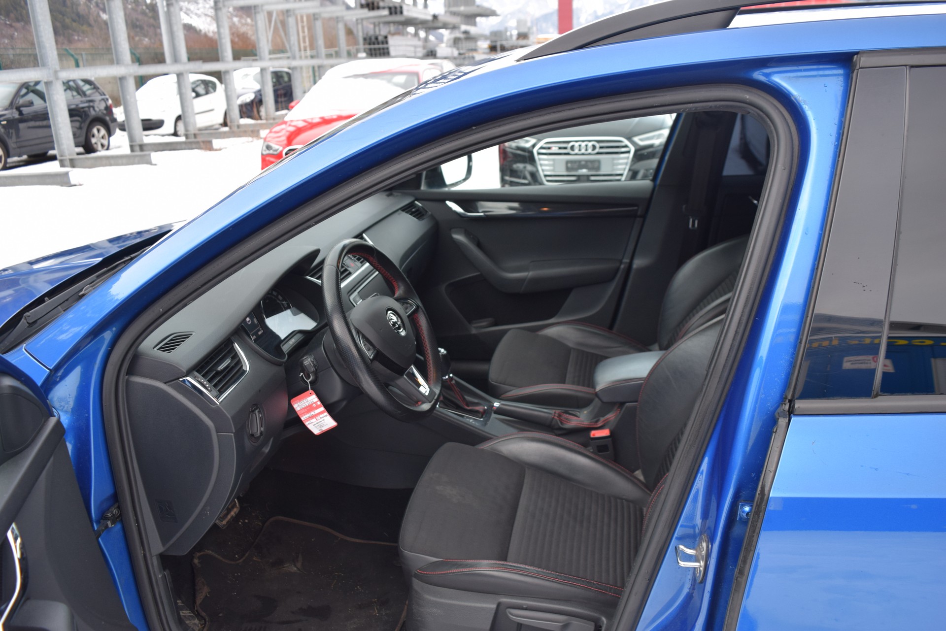 SKODA Octavia Combi 2.0 TSI RS DSG-image-16