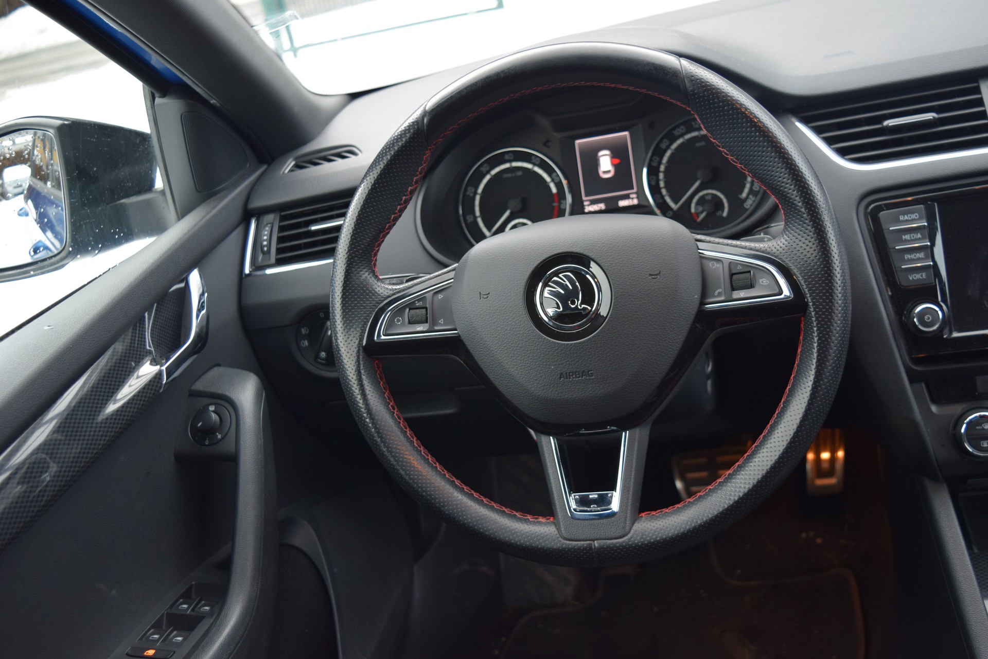 SKODA Octavia Combi 2.0 TSI RS DSG-image-13