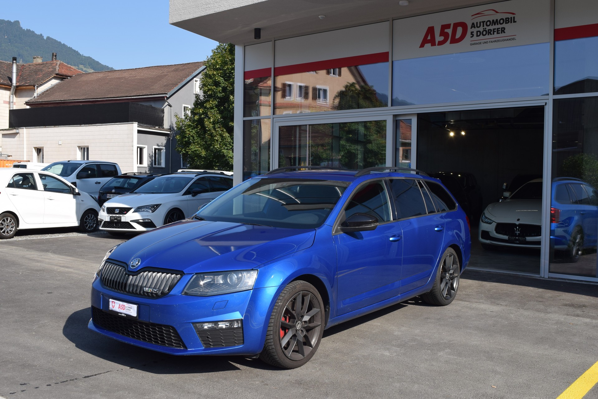 SKODA Octavia Combi 2.0 TSI RS DSG-image-1