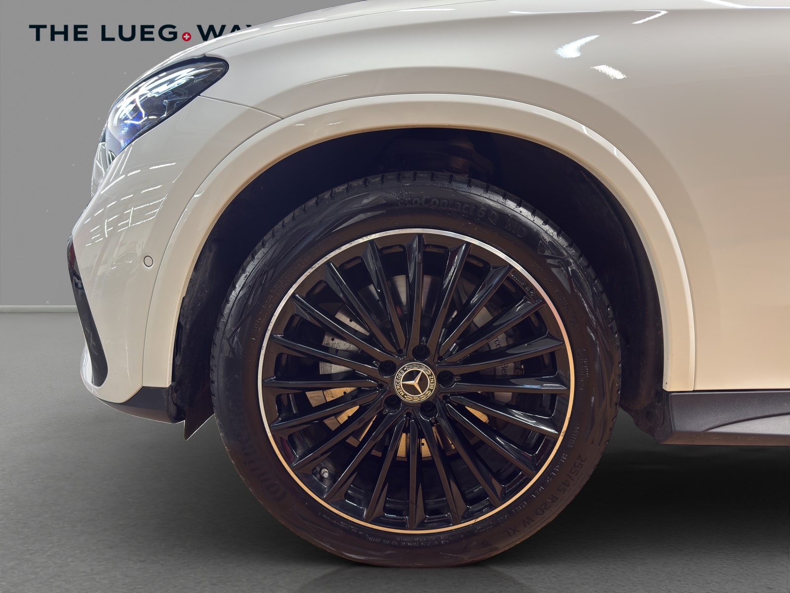 MERCEDES-BENZ GLC 400 e 4M - AMG / DISTRONIC / 360 Grad Kamera / Soundsystem / Sitzmemory-image-7