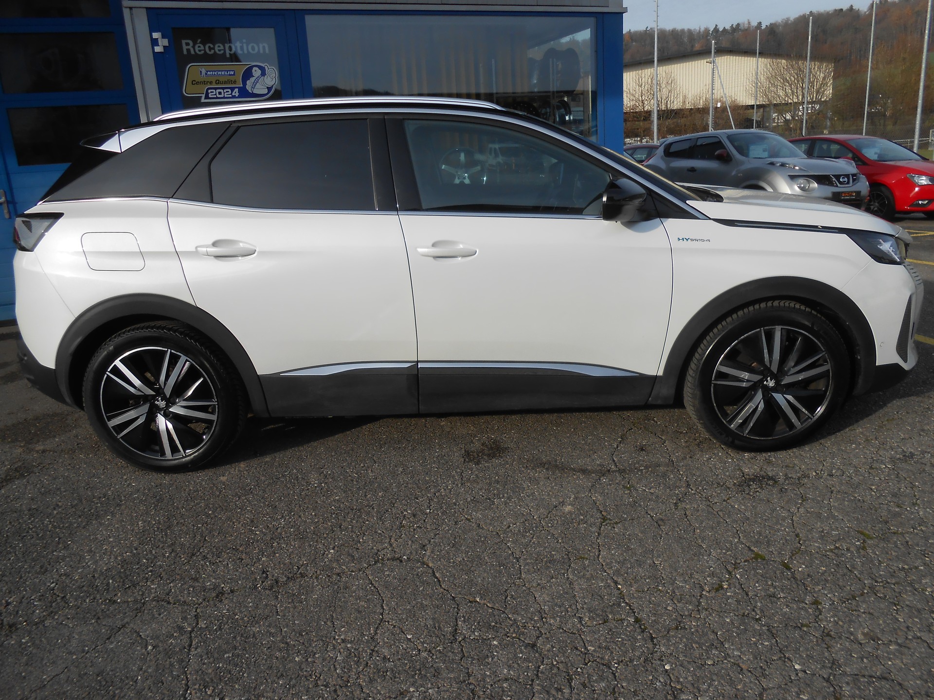 PEUGEOT 3008 1.6 Plug-in Hybrid4 GT Pack-image-3