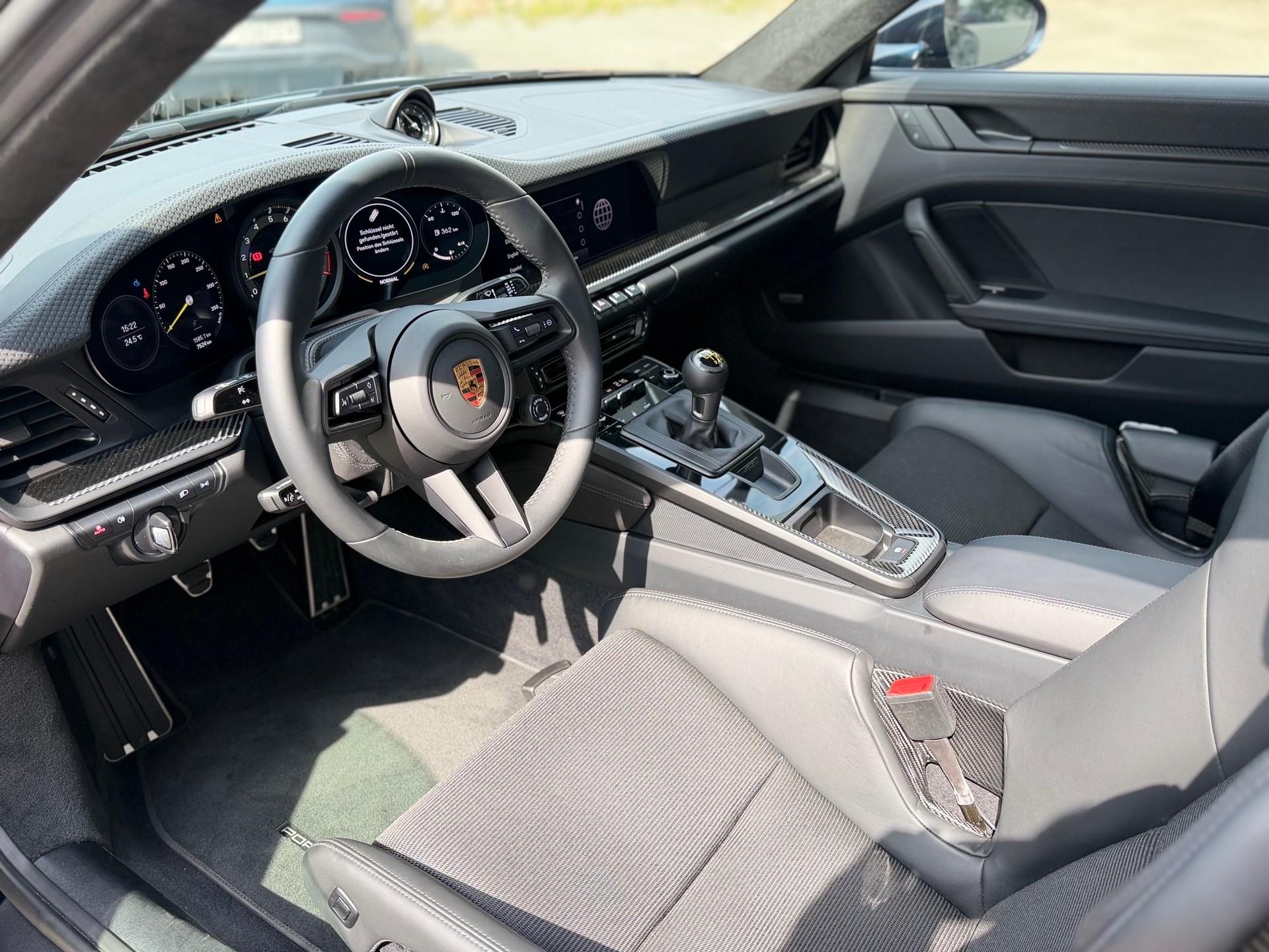 PORSCHE 911 GT3 Touring-image-10