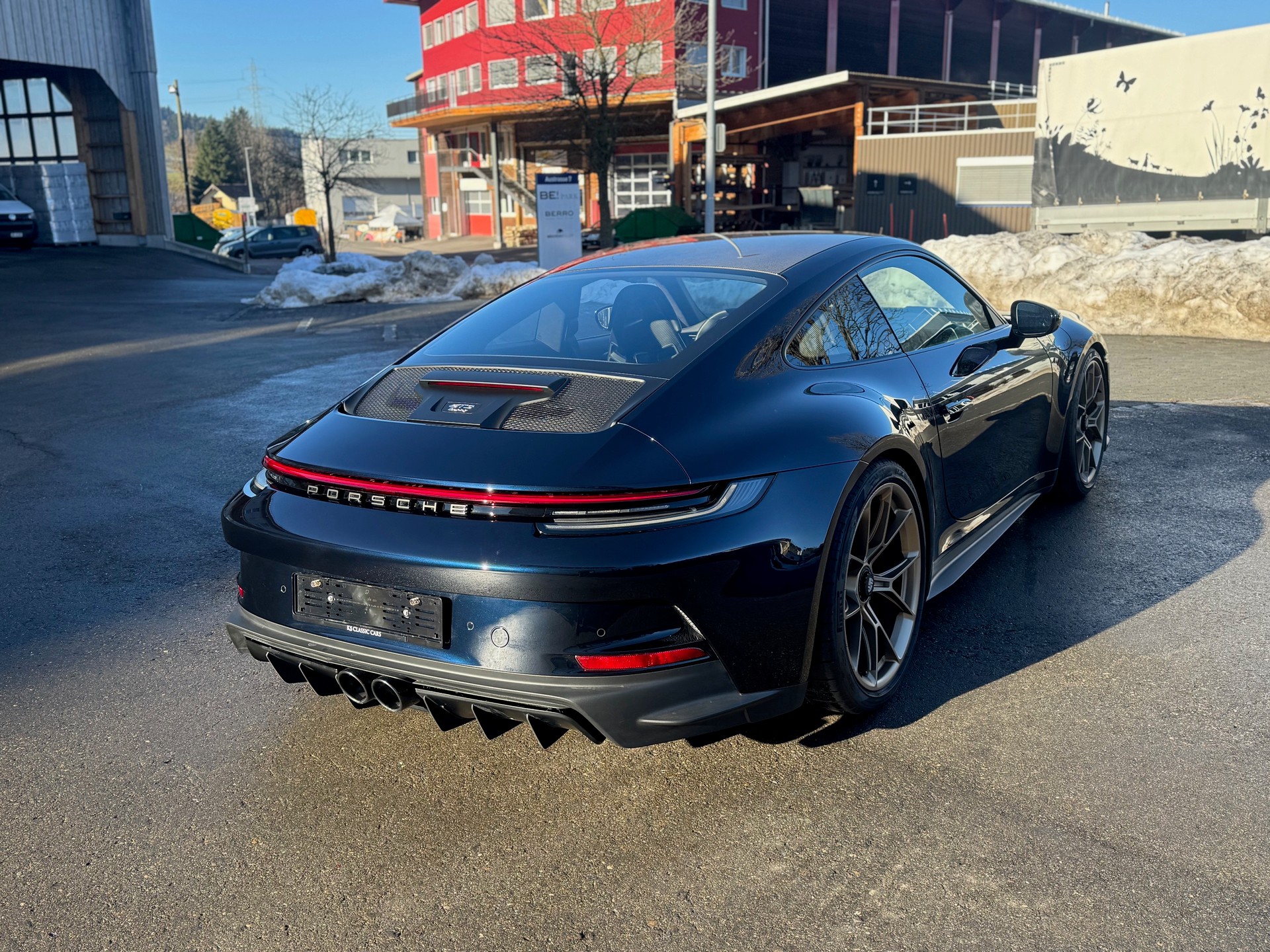 PORSCHE 911 GT3 Touring-image-4