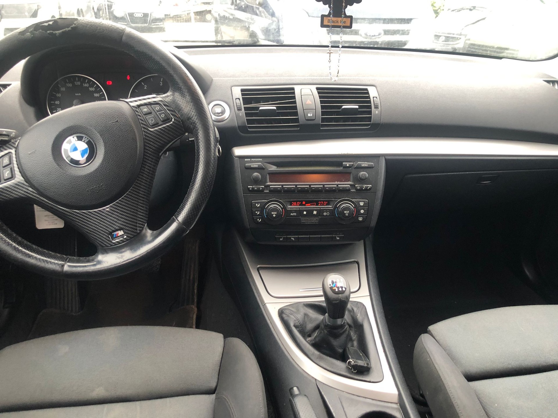 BMW 118d Access-image-10