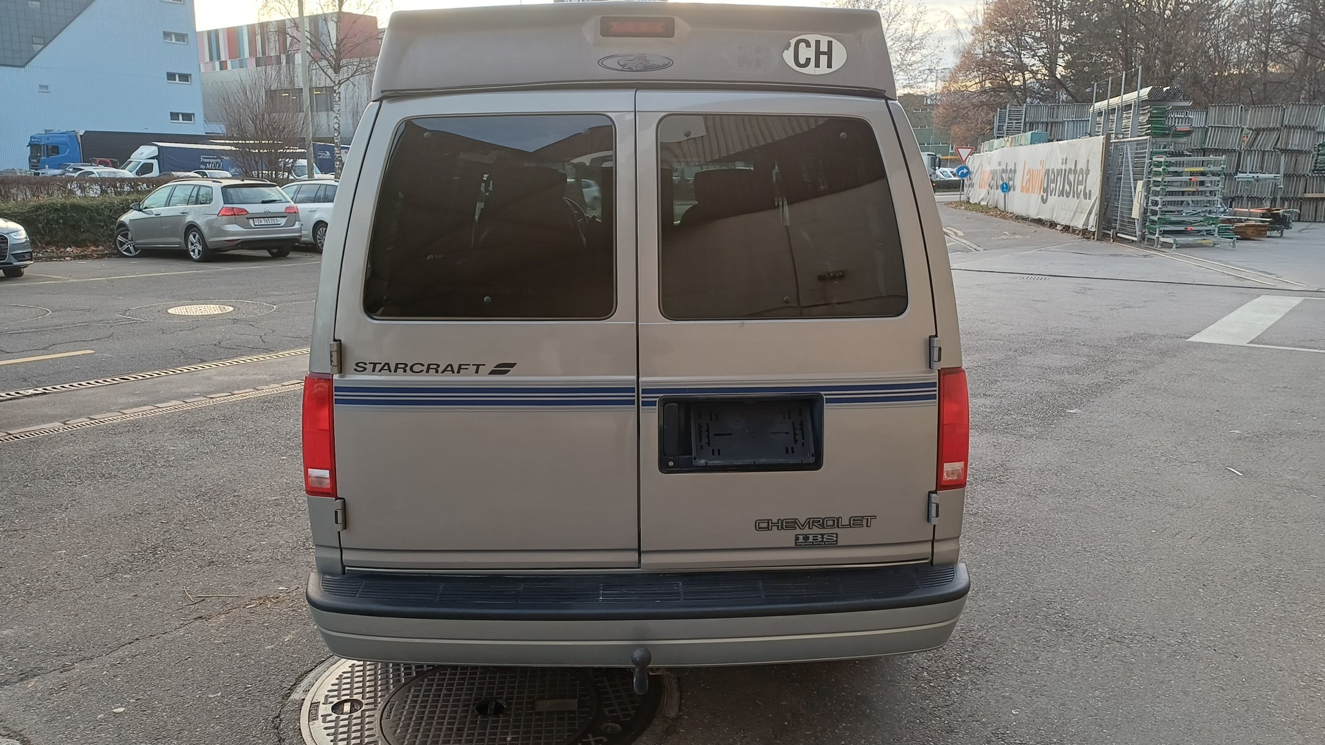 CHEVROLET 4.3 Starcraft Vintage Series 7 Plätzer Luxusvan-image-5