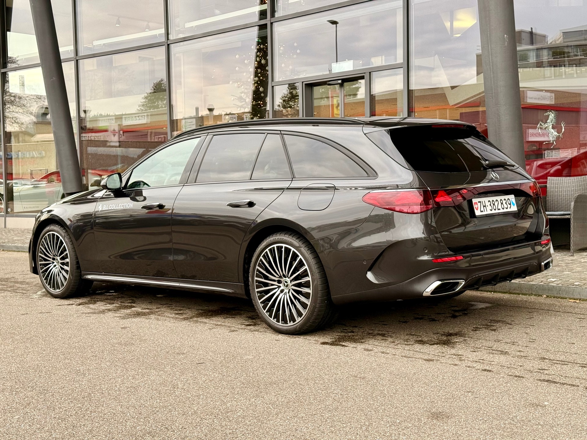 MERCEDES-BENZ E 300 de T 4Matic EQ Hybrid 9G-Tronic-image-2