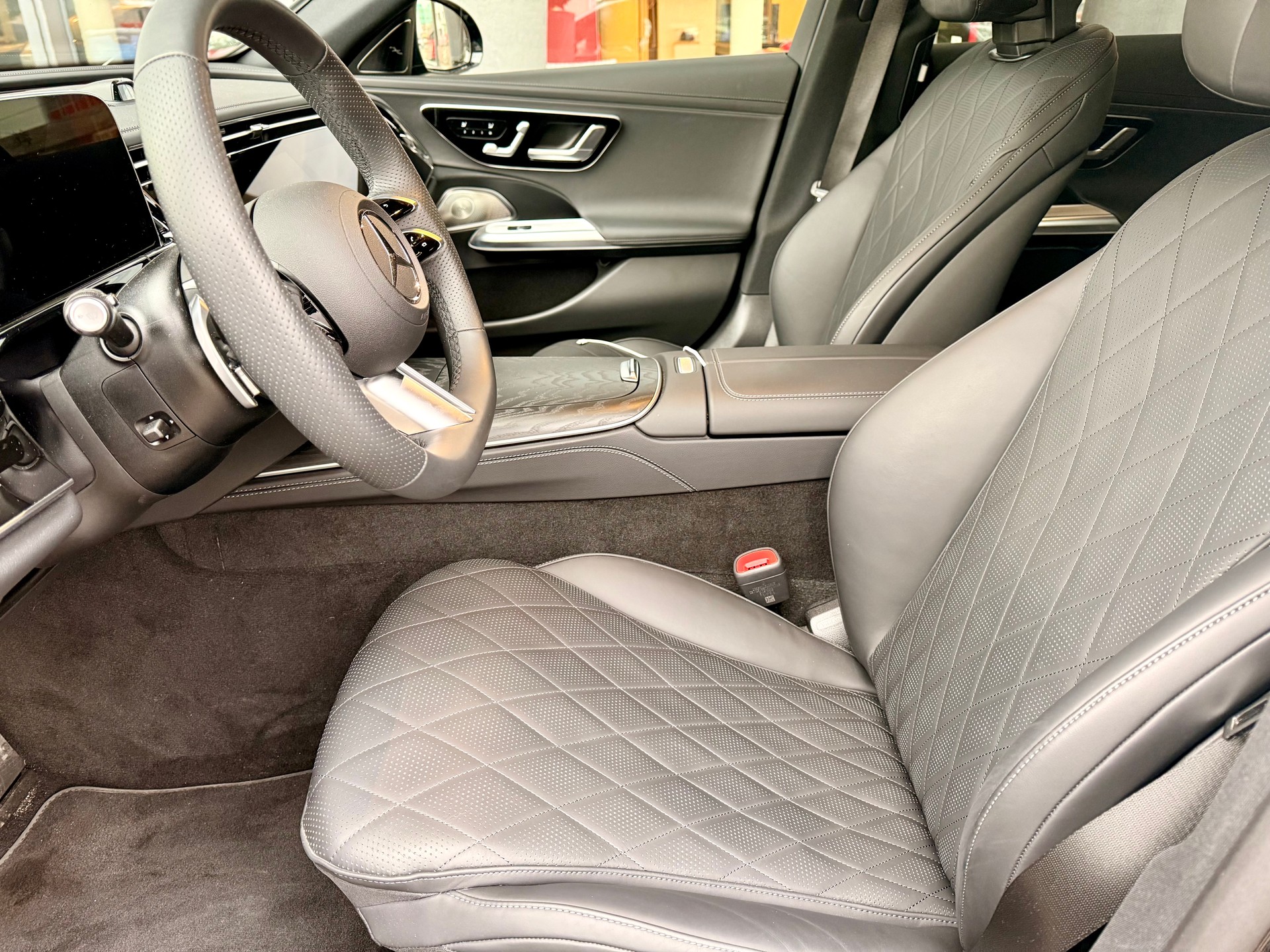 MERCEDES-BENZ E 300 de T 4Matic EQ Hybrid 9G-Tronic-image-13