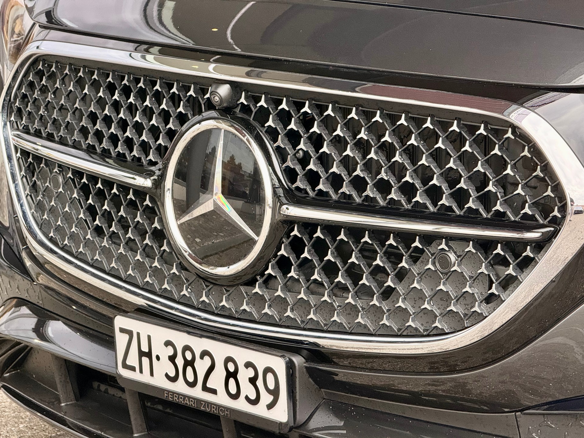 MERCEDES-BENZ E 300 de T 4Matic EQ Hybrid 9G-Tronic-image-9