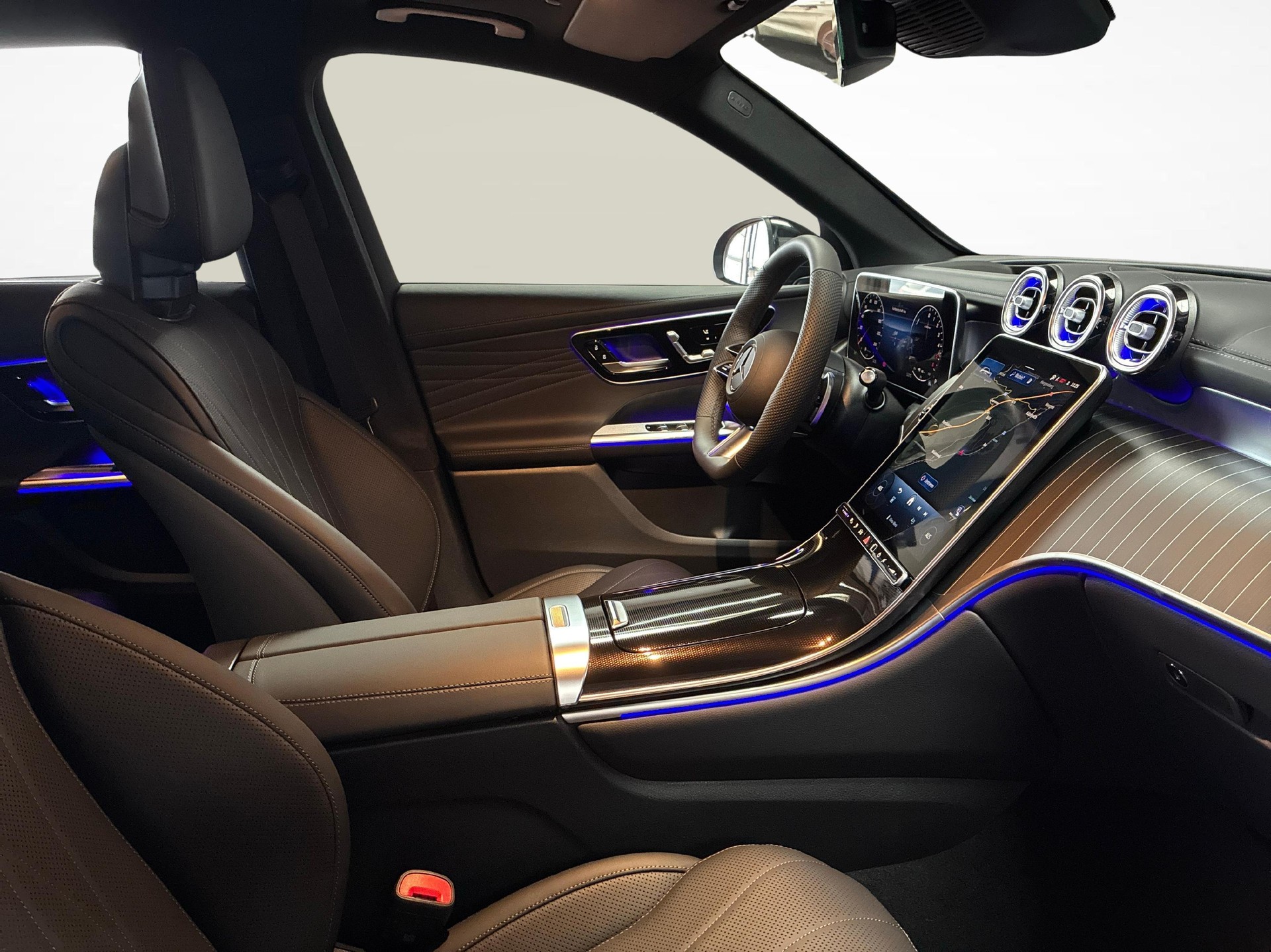 MERCEDES-BENZ GLC 300 de 4MATIC EQ Star AMG Line-image-7
