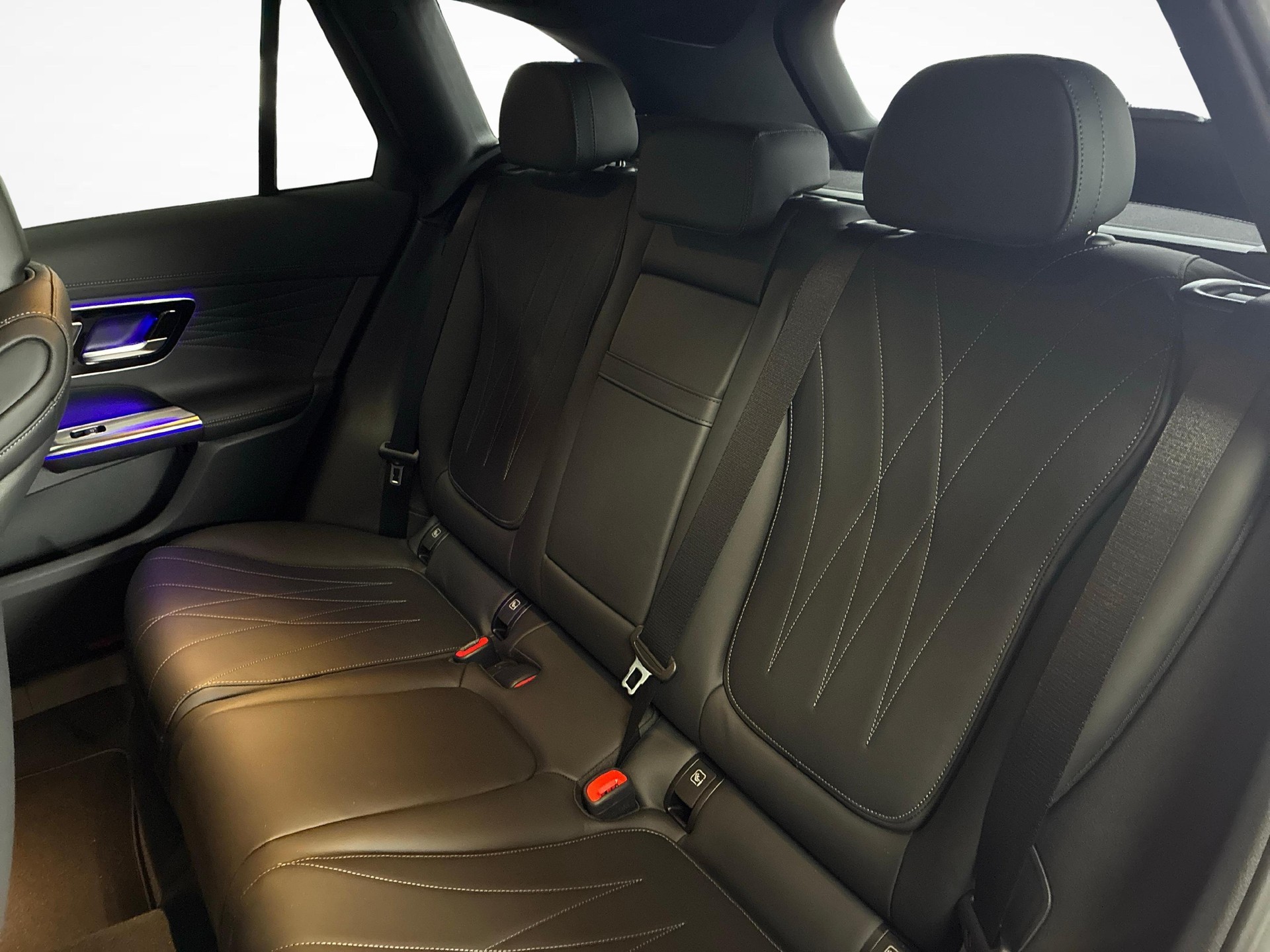 MERCEDES-BENZ GLC 300 de 4MATIC EQ Star AMG Line-image-8
