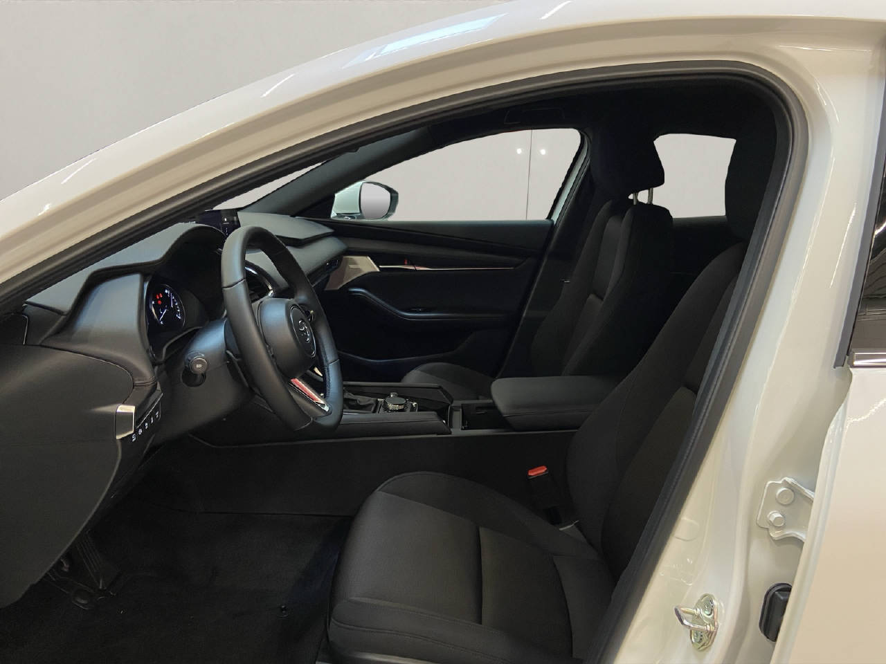 MAZDA 3 Hatchback 2.0 186 Exclusive-Line AWD-image-4