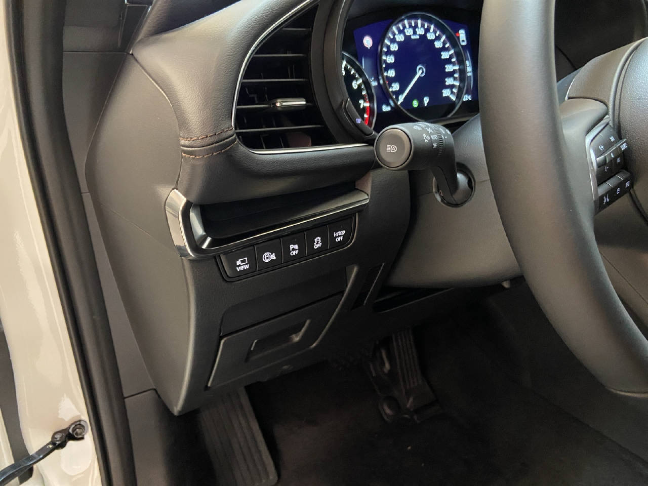 MAZDA 3 Hatchback 2.0 186 Exclusive-Line AWD-image-12