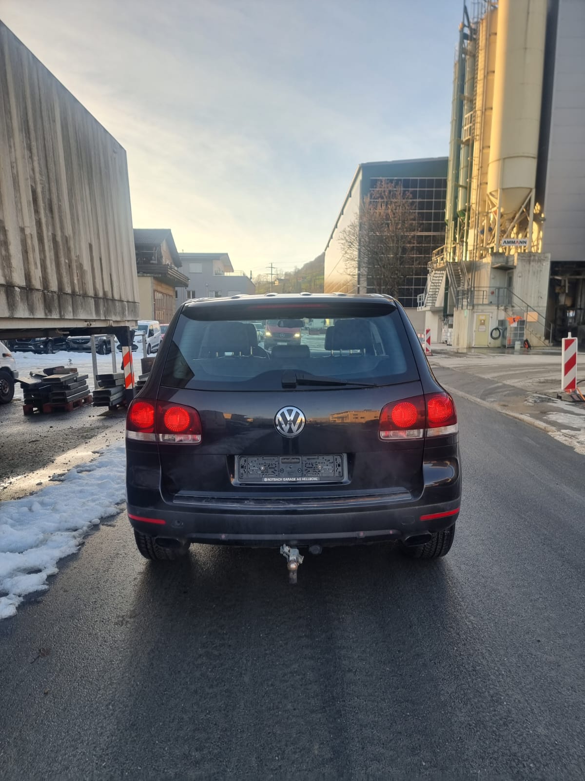 VW Touareg 4.2 V8 FSI Automatic-image-3