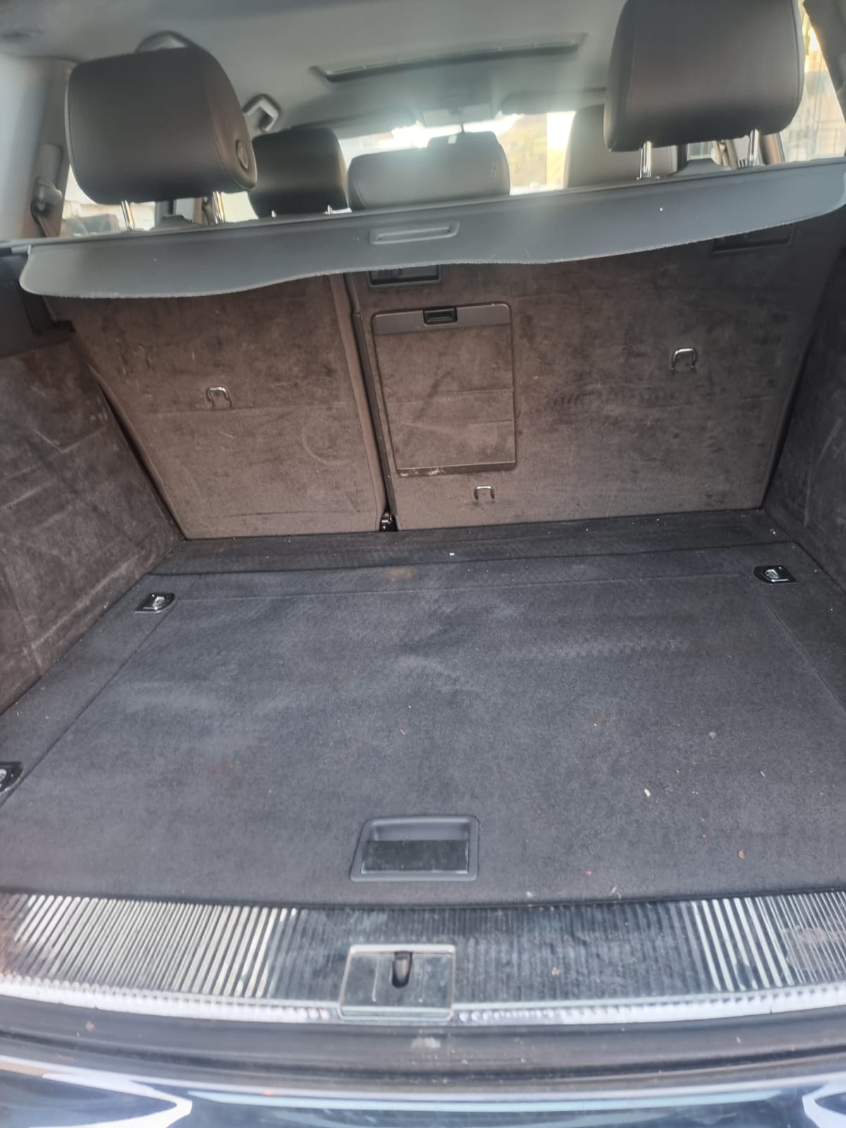 VW Touareg 4.2 V8 FSI Automatic-image-6