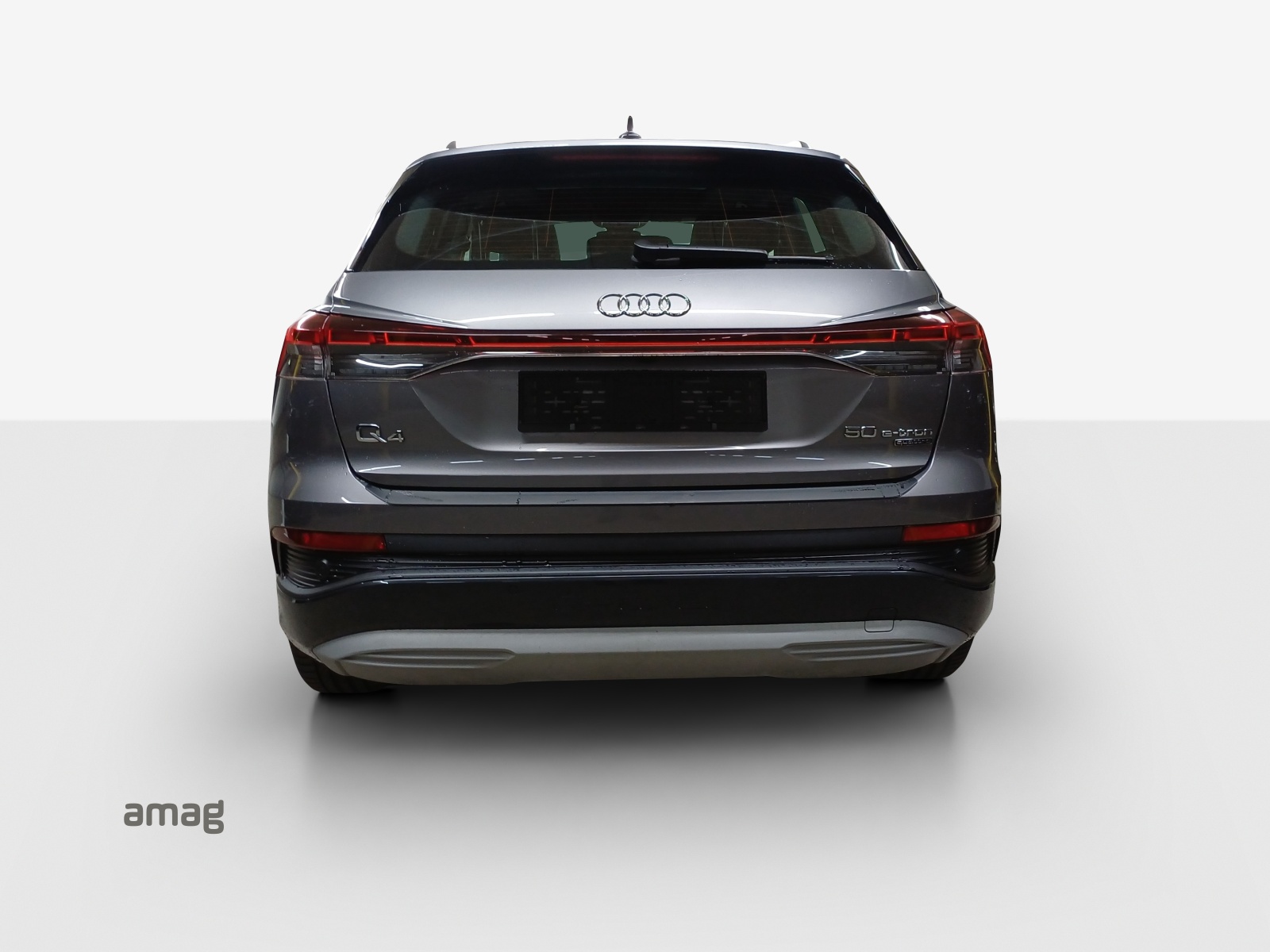 AUDI Q4 e-tron 50 quattro-image-4