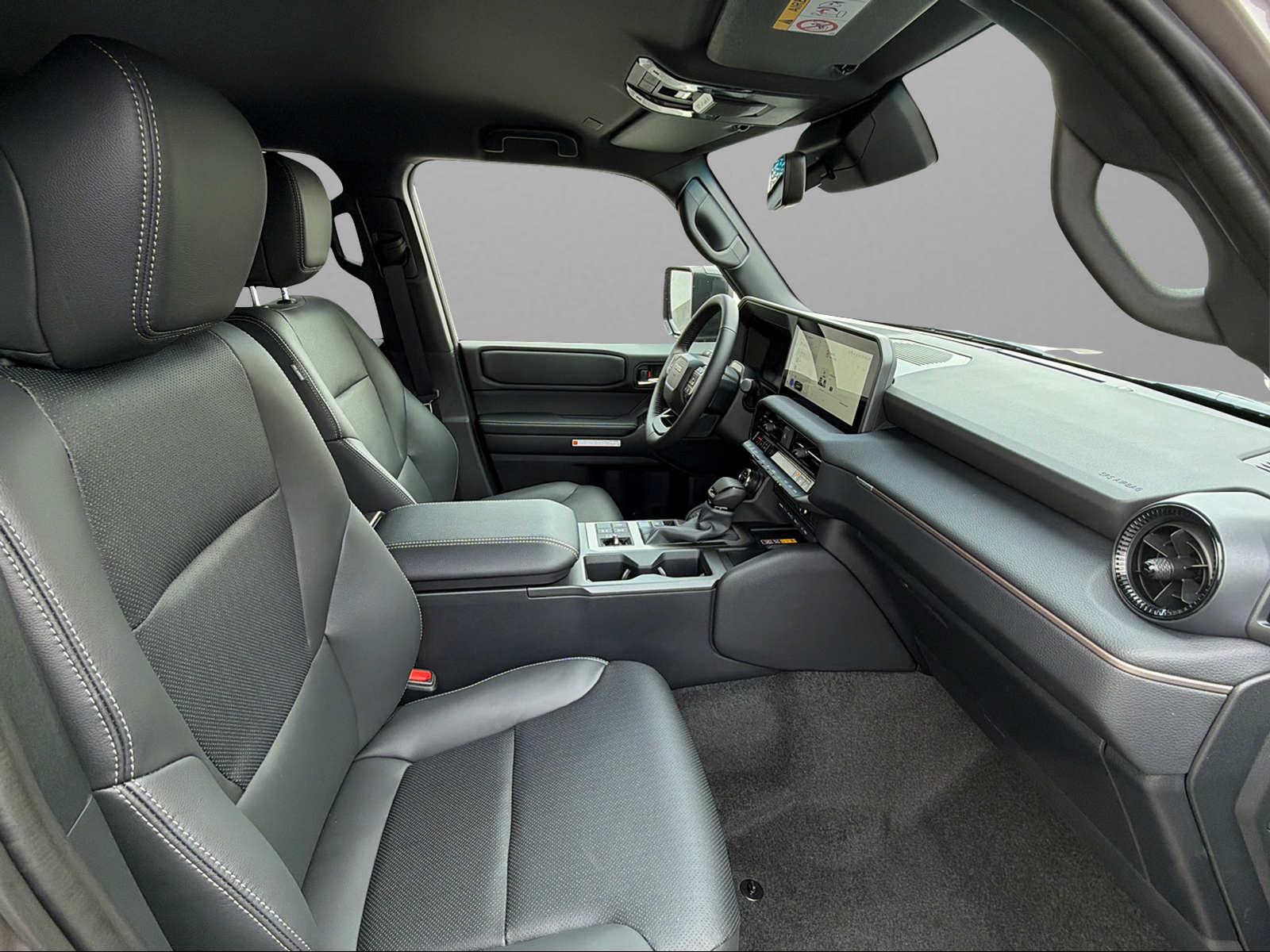 TOYOTA Land Cruiser 2.8 D 48V Style-image-5