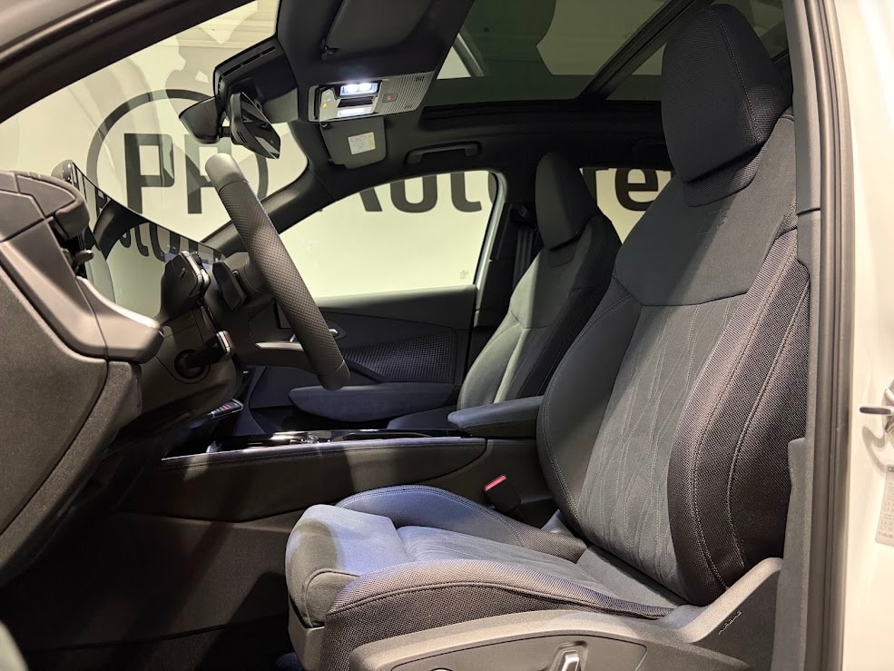 AUDI Q3 SUV TFSI quattro 195 kW S tronic-image-3