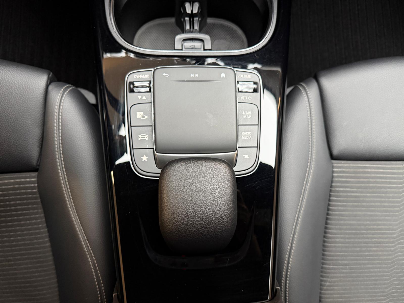 MERCEDES-BENZ CLA 200 d Progressive-image-14