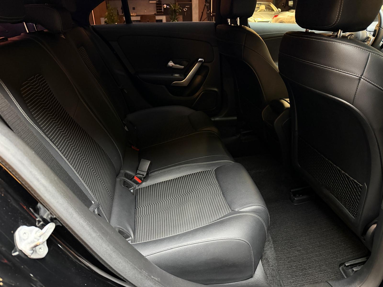 MERCEDES-BENZ CLA 200 d Progressive-image-19