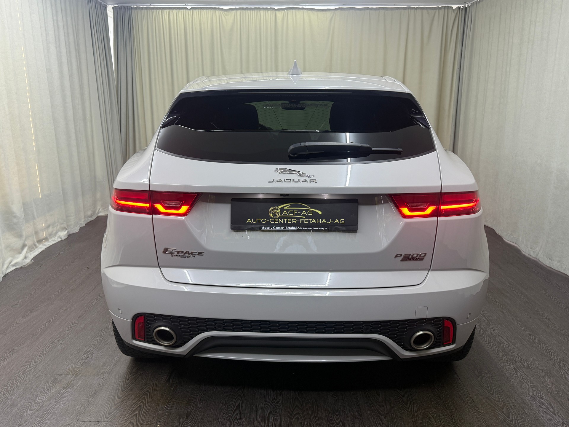 JAGUAR E-Pace P200 R-Dynamic S AWD Automatik-image-4