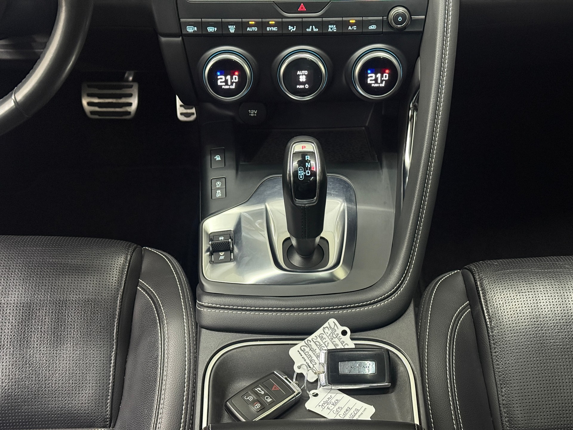 JAGUAR E-Pace P200 R-Dynamic S AWD Automatik-image-14