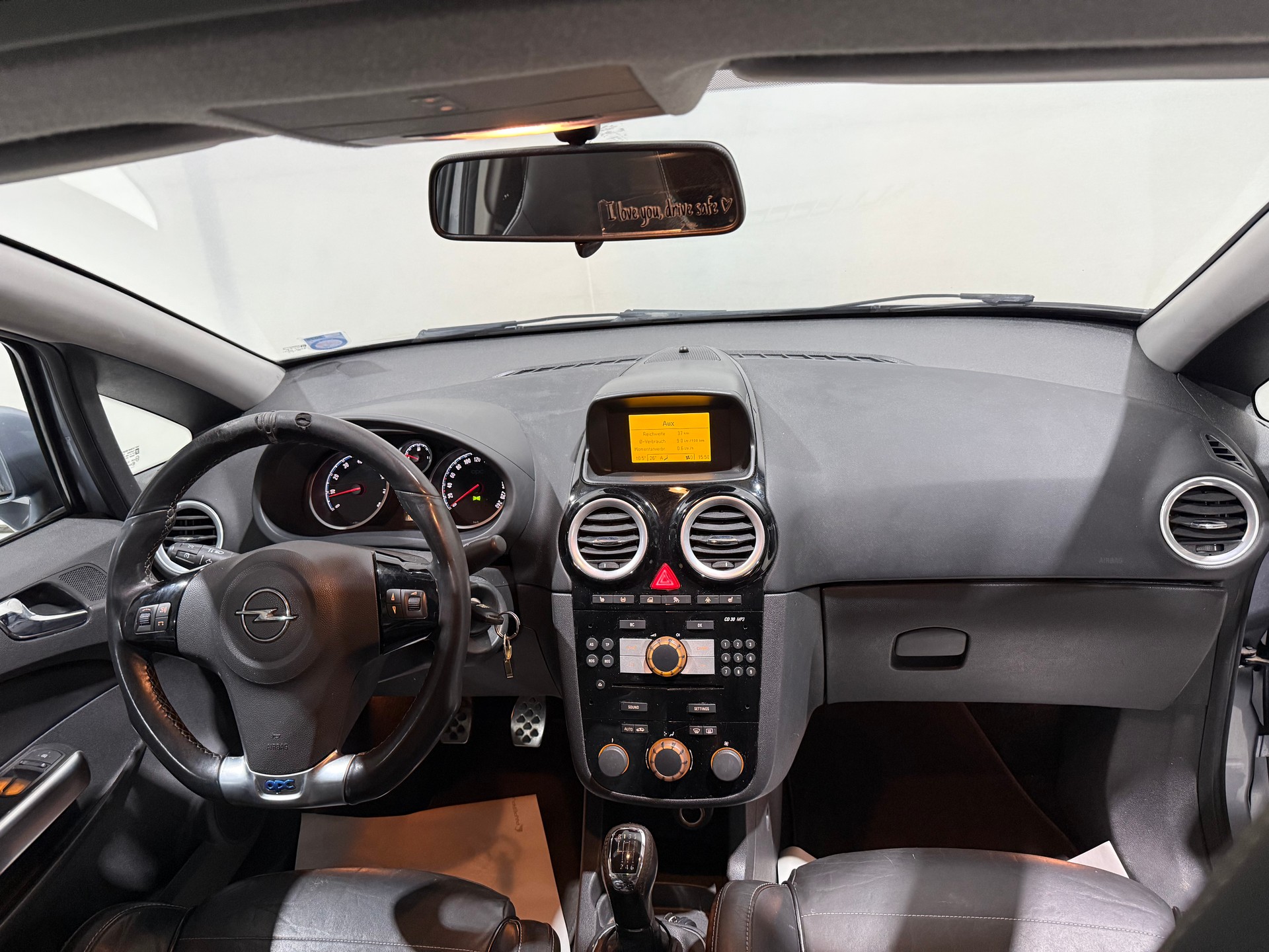 OPEL Corsa 1.6 Turbo OPC-image-12