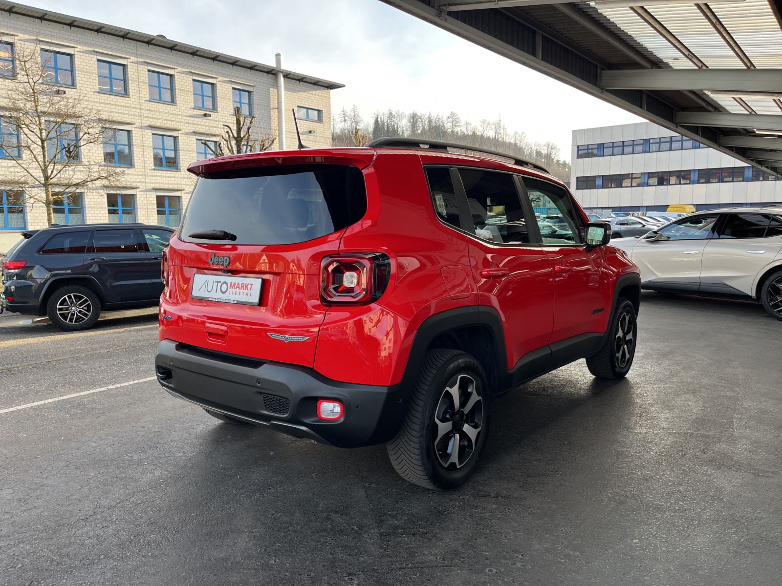 JEEP Renegade 1.3 T PHEV Trailhawk Plus AWD-image-4