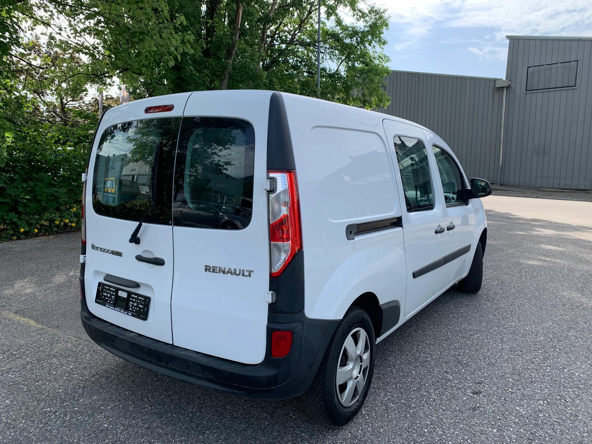 RENAULT Kangoo Maxi dCi 90 ENERGY Business 2 Pl./2 pl. ** Klimaanlage ** 02x Sitze ** Tempomat * Nutzlast 768Kg * Frisch Ab MFK-image-4