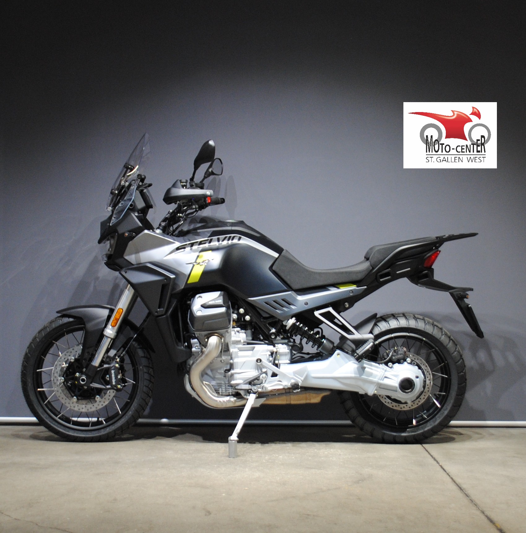 MOTO GUZZI Stelvio-showroom-element-2