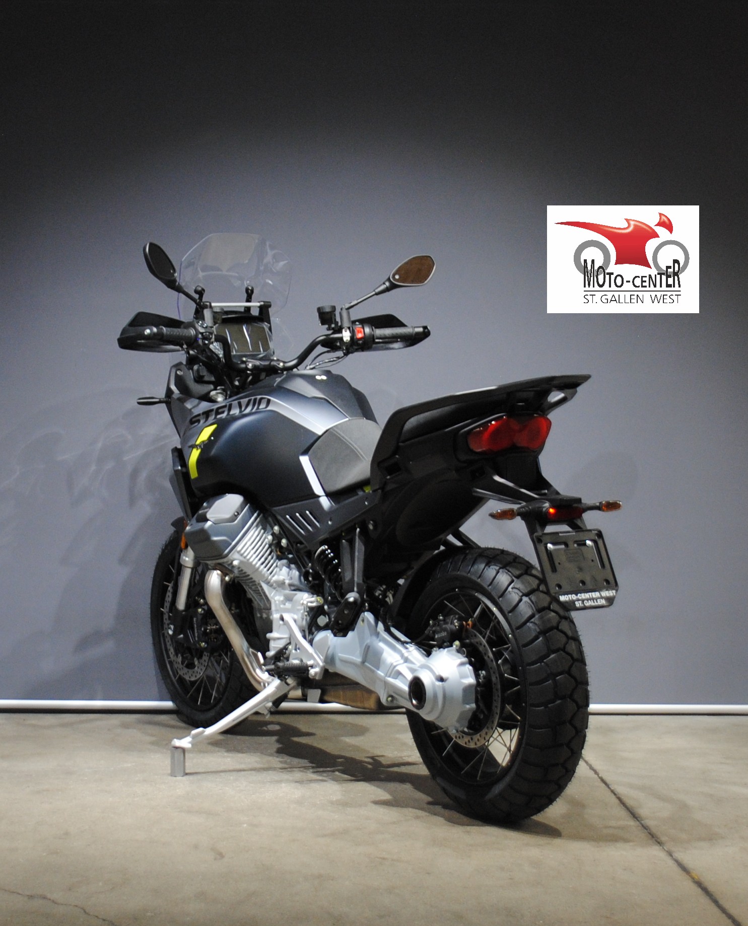 MOTO GUZZI Stelvio-showroom-element-3