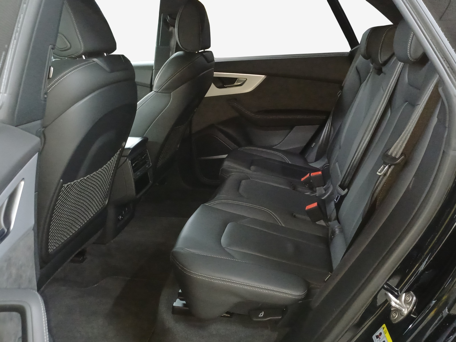 AUDI SQ8 SUV TFSI quattro tiptronic-image-11