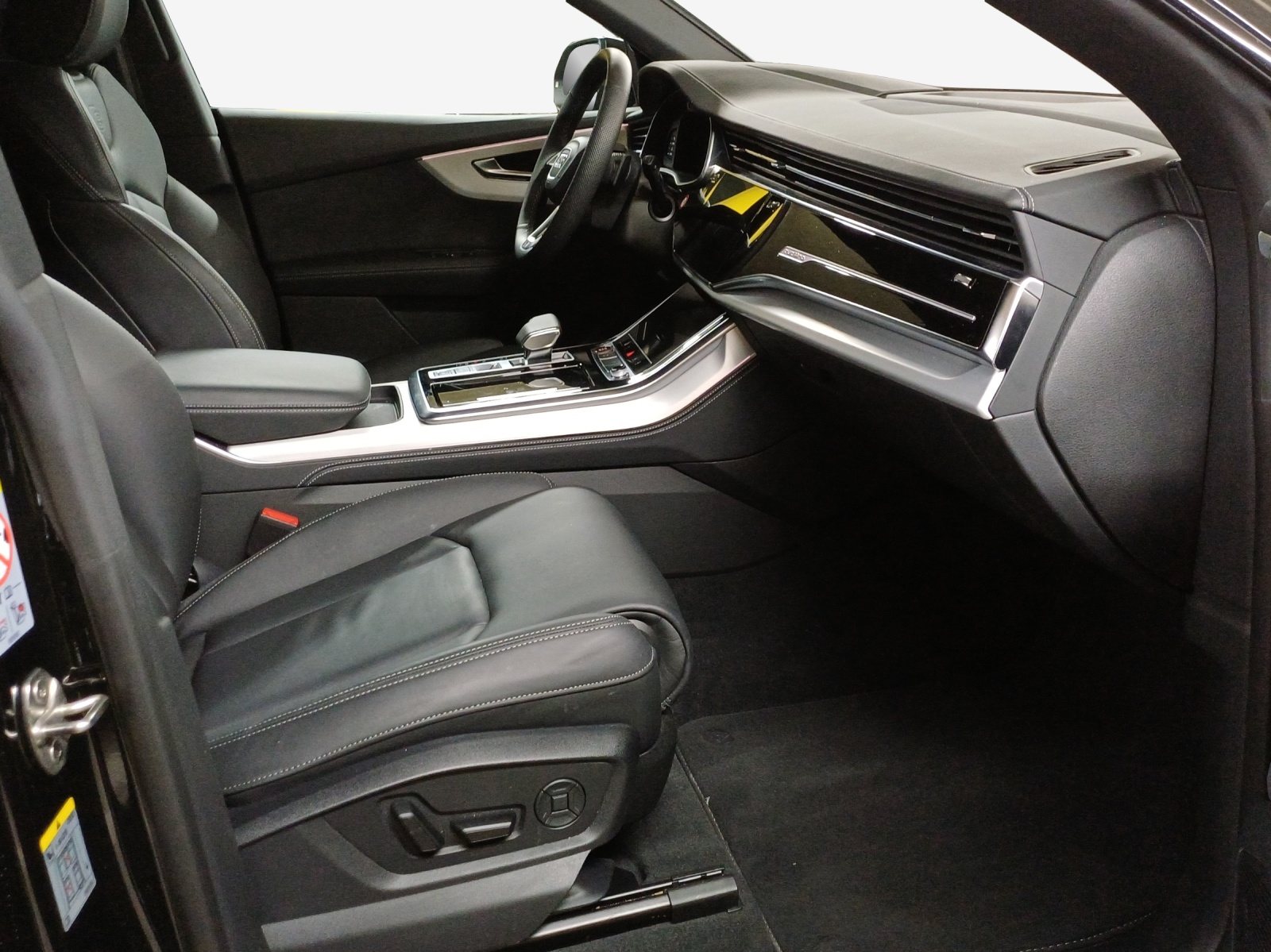 AUDI SQ8 SUV TFSI quattro tiptronic-image-13
