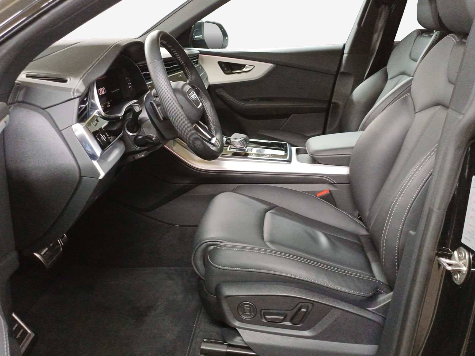 AUDI SQ8 SUV TFSI quattro tiptronic-image-7