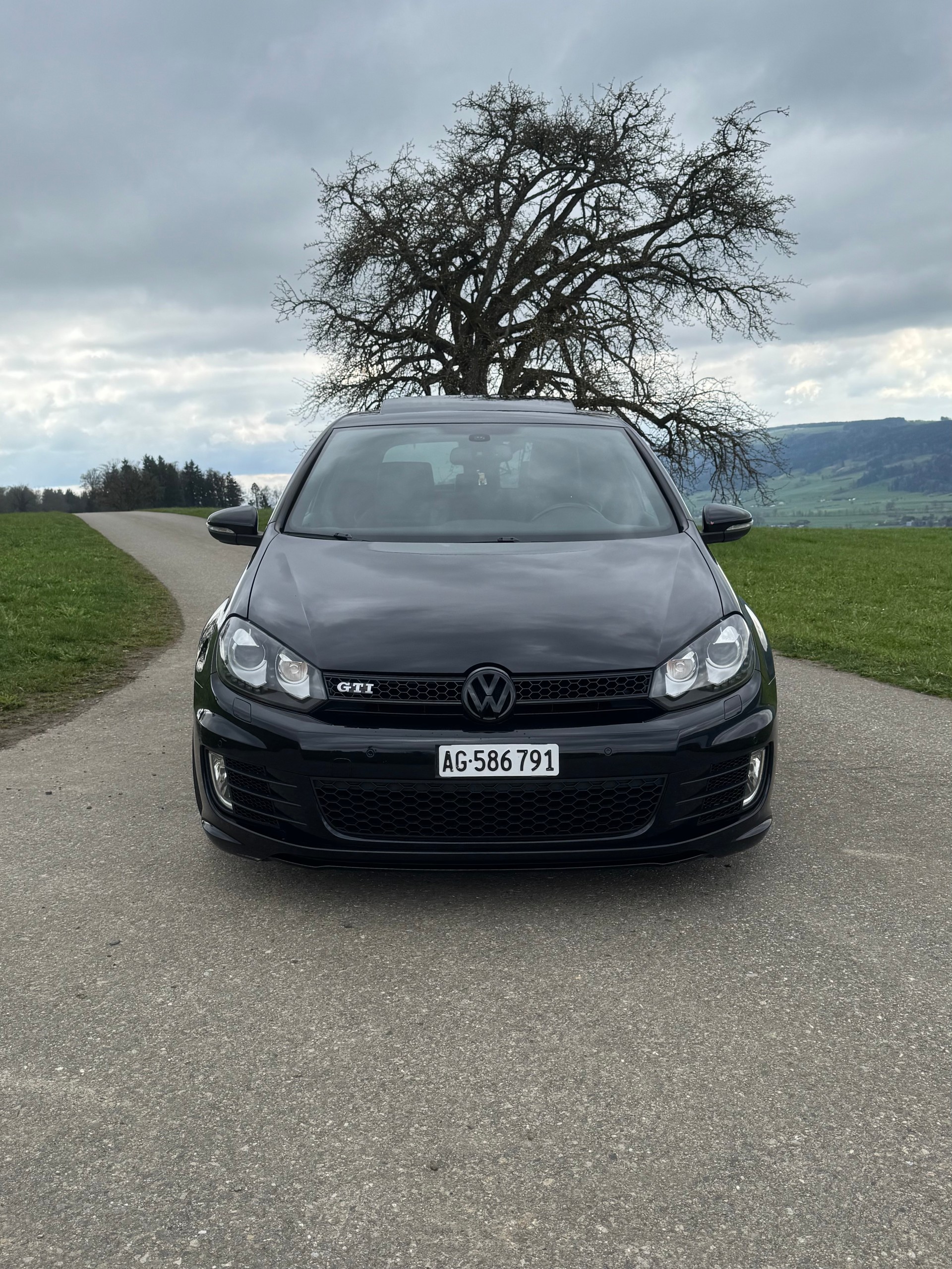 VW Golf 2.0 TSI GTI Edition 35 DSG-image-1
