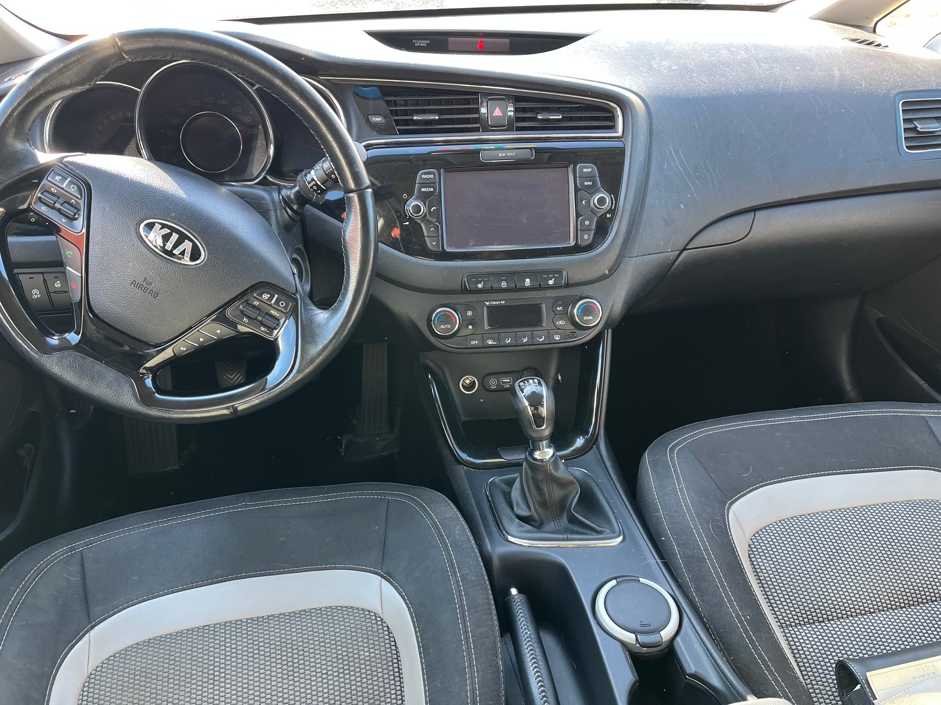 KIA Cee'd Sportswagon 1.0 T-GDi Swiss Champion-image-11