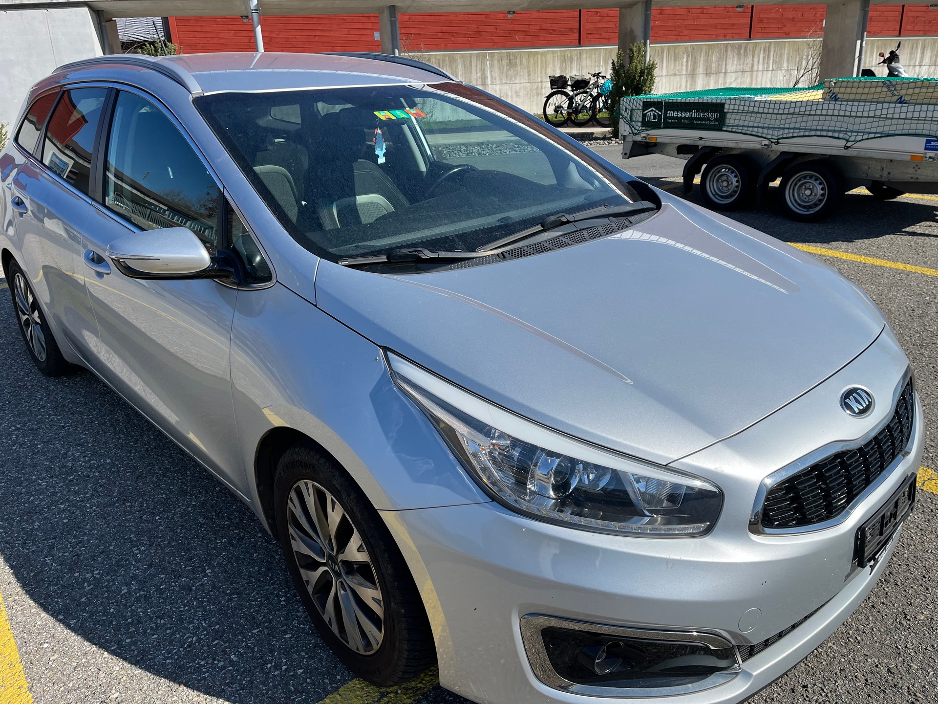 KIA Cee'd Sportswagon 1.0 T-GDi Swiss Champion-image-0