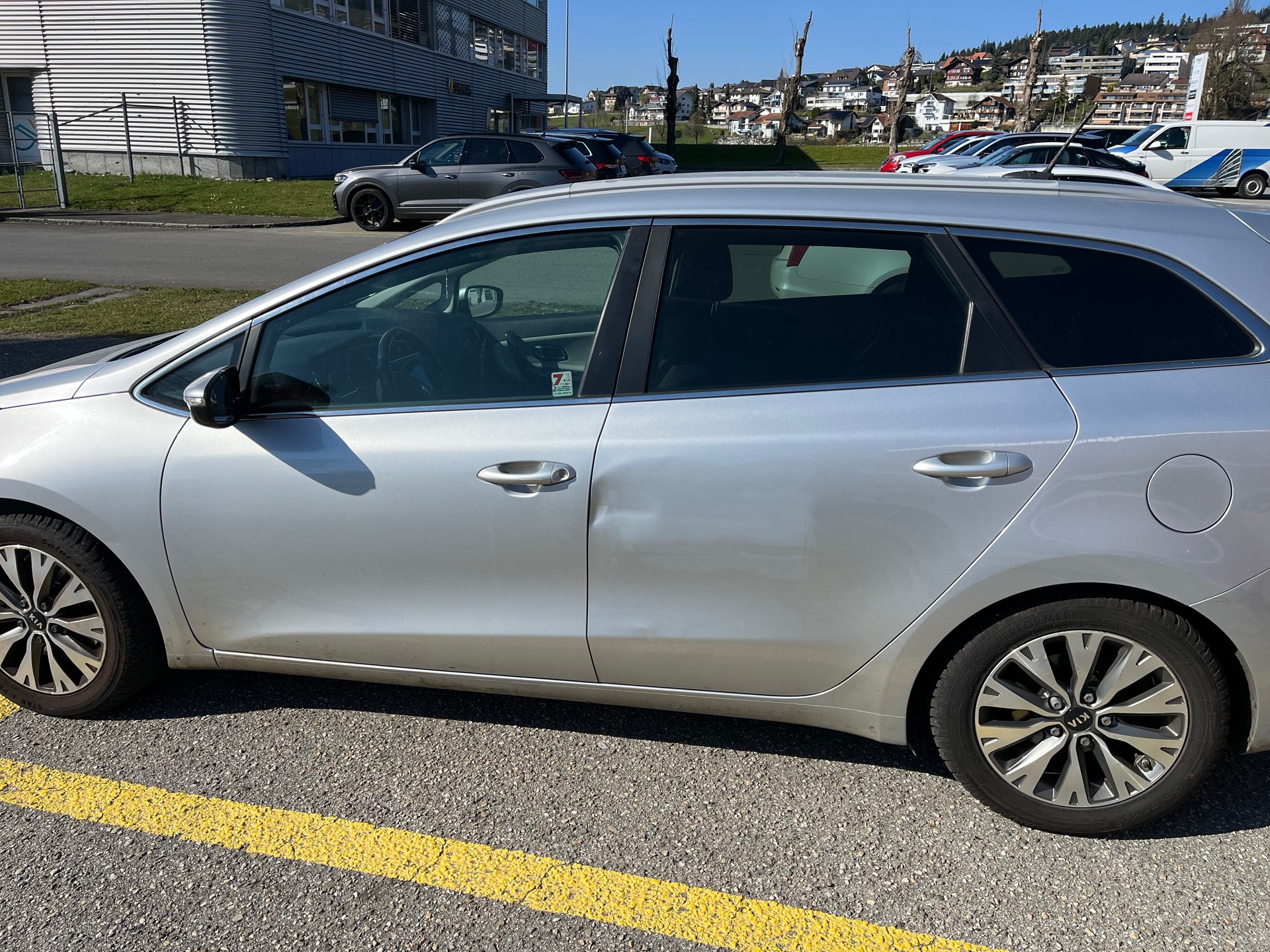 KIA Cee'd Sportswagon 1.0 T-GDi Swiss Champion-image-2