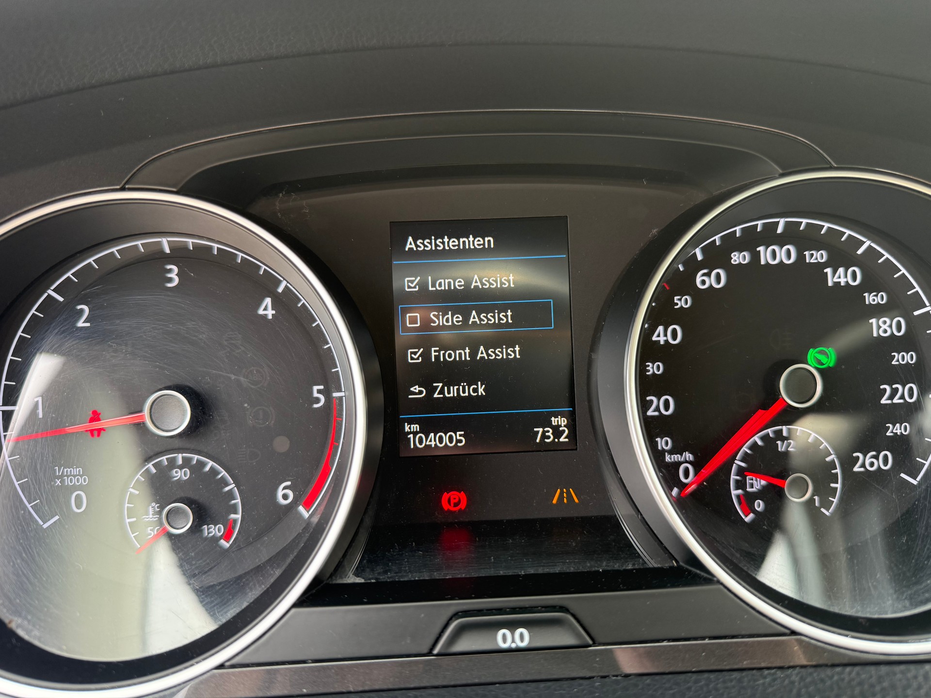 VW Golf 2.0 TDI Highline 4Motion DSG-image-8