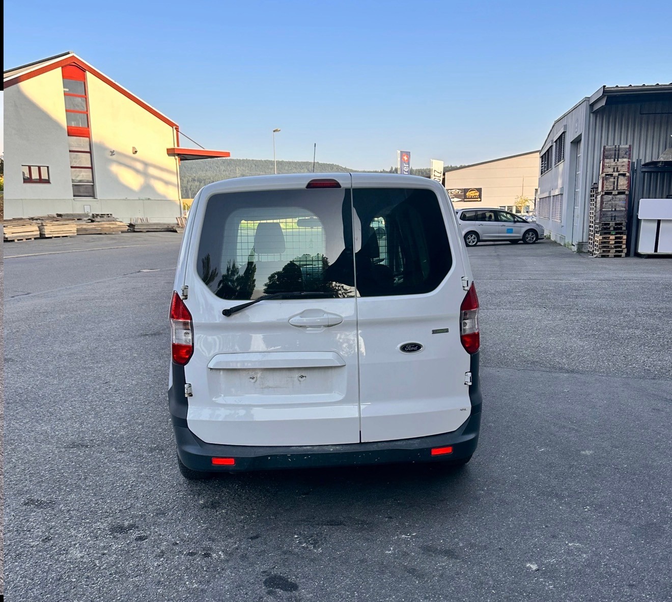 FORD Transit Courier-image-4
