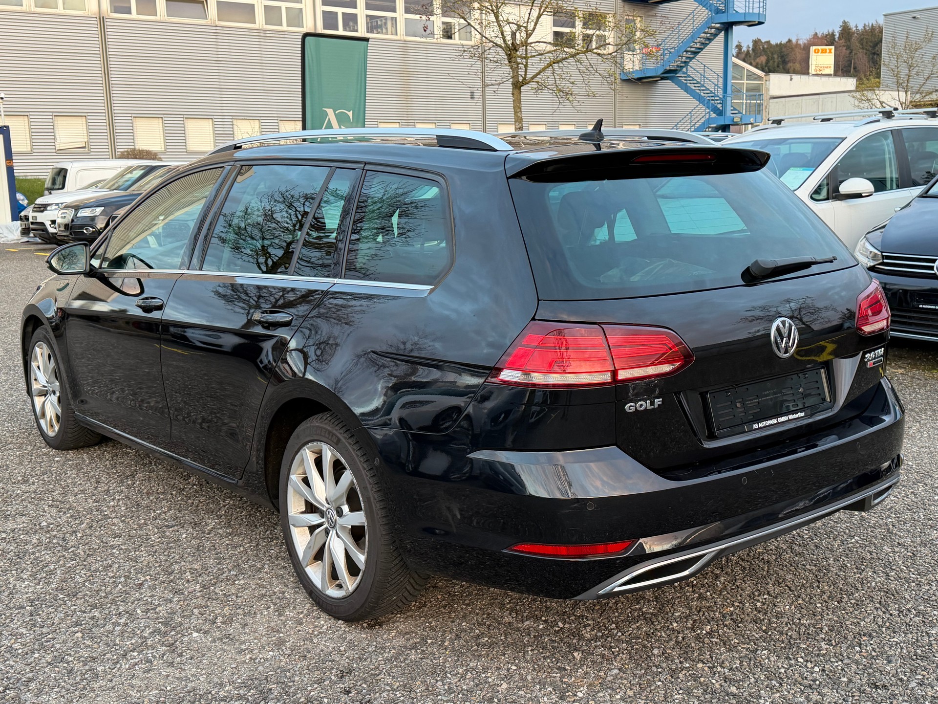 VW Golf Variant 2.0 TDI Highline 4Motion DSG-image-6