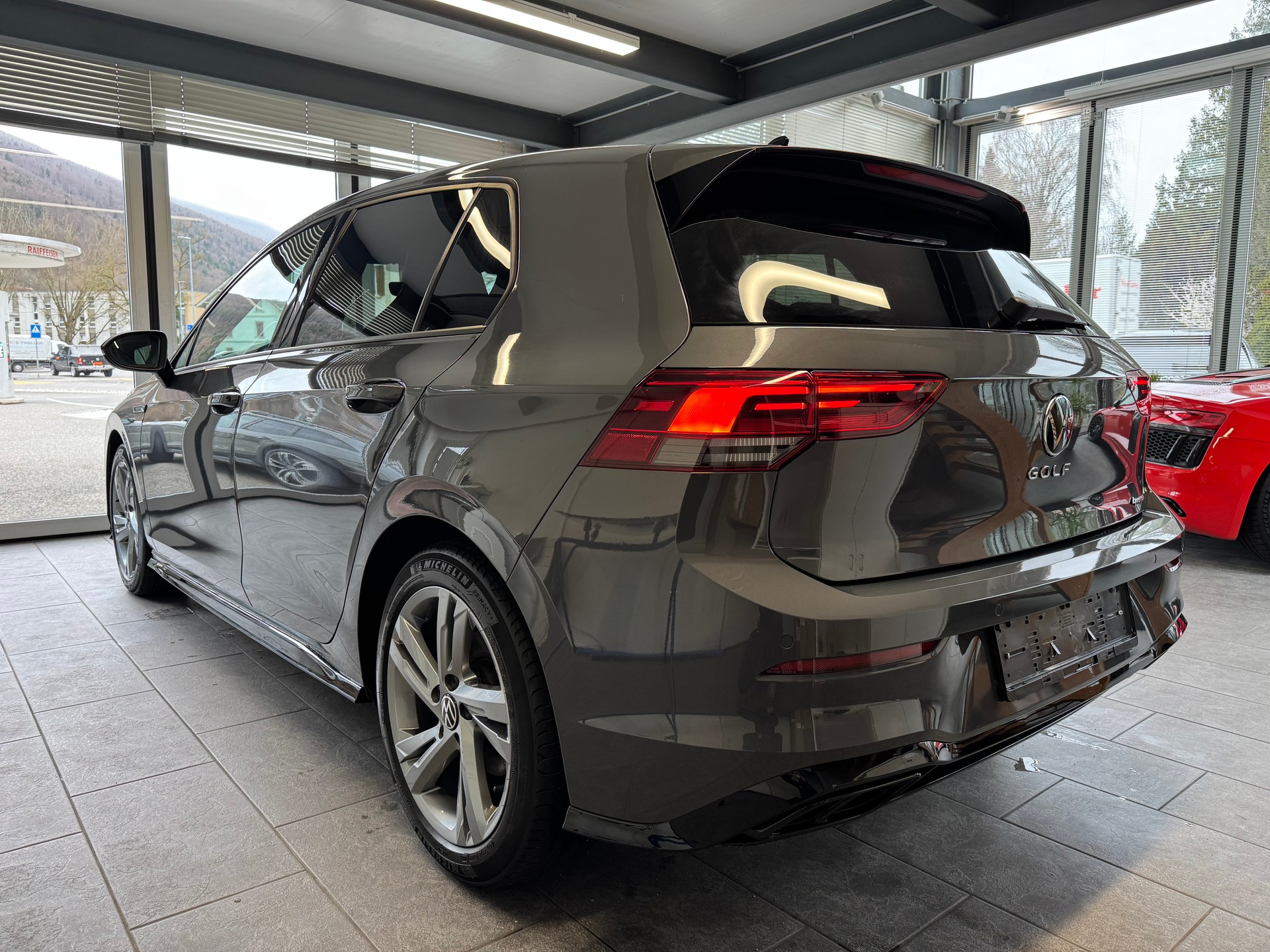 VW Golf 2.0 TSI R-Line DSG 4 Motion-image-6