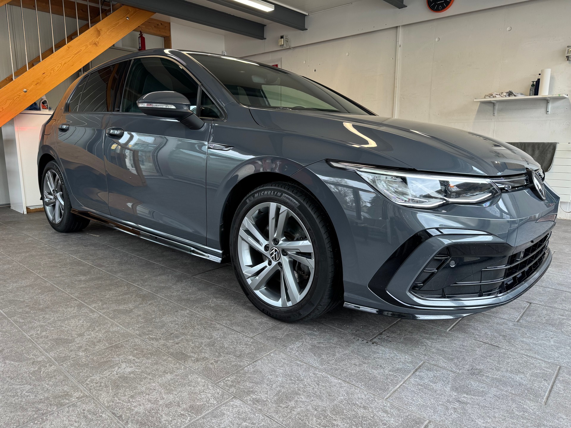 VW Golf 2.0 TSI R-Line DSG 4 Motion-image-4